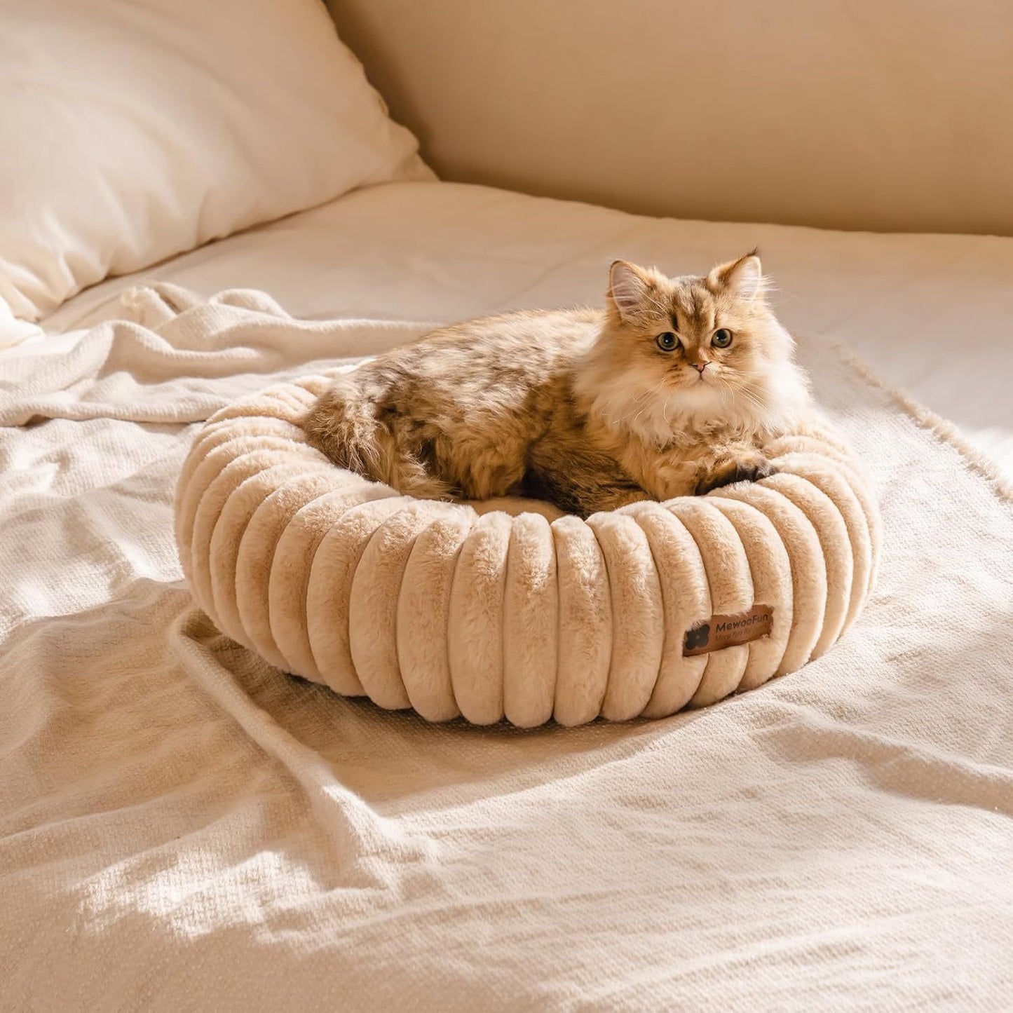 Premium Plush Calming Bed – Keeps Pets Safe, Calm & Rested
